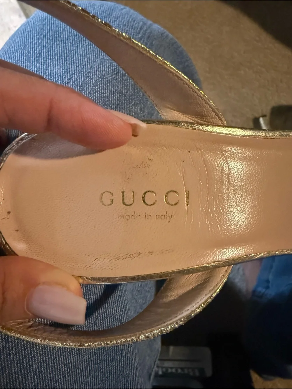 Gucci Gold Glitter Platform Ankle-Strap Heels very confortable!